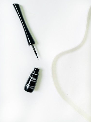 خط چشم مجیک لاینز پورن