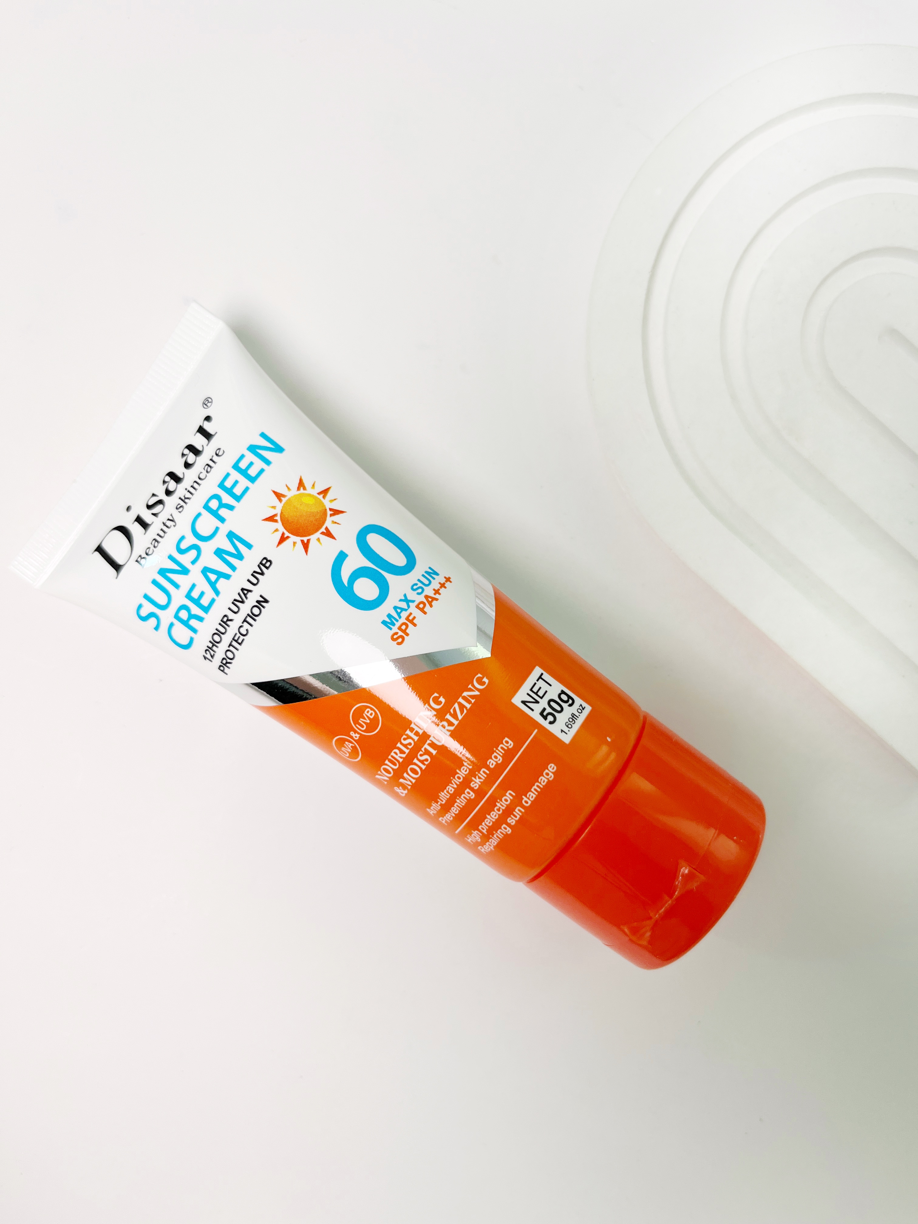 ضد آفتاب بی رنگ دیسار