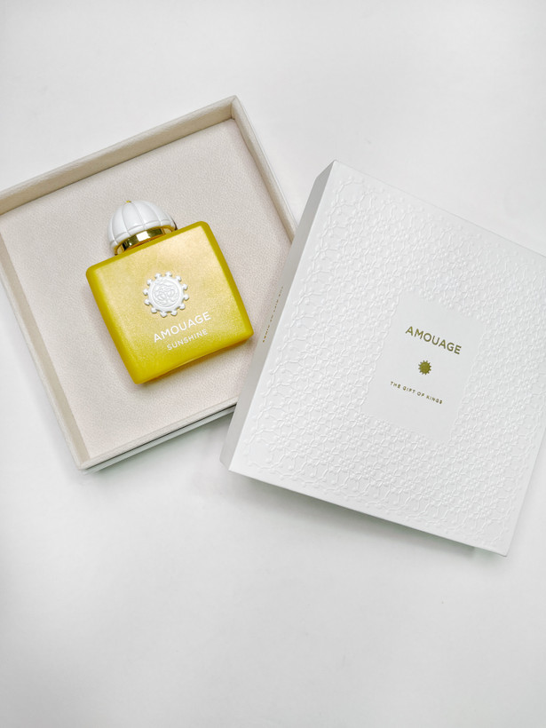 ادکلن زنانه آمواج سان شاین