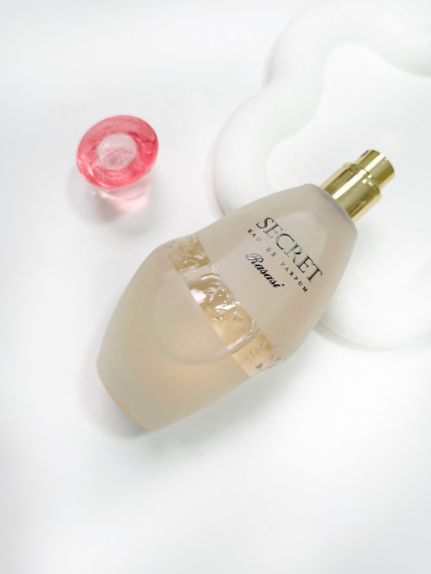 ادکلن زنانه رساسی سکرت